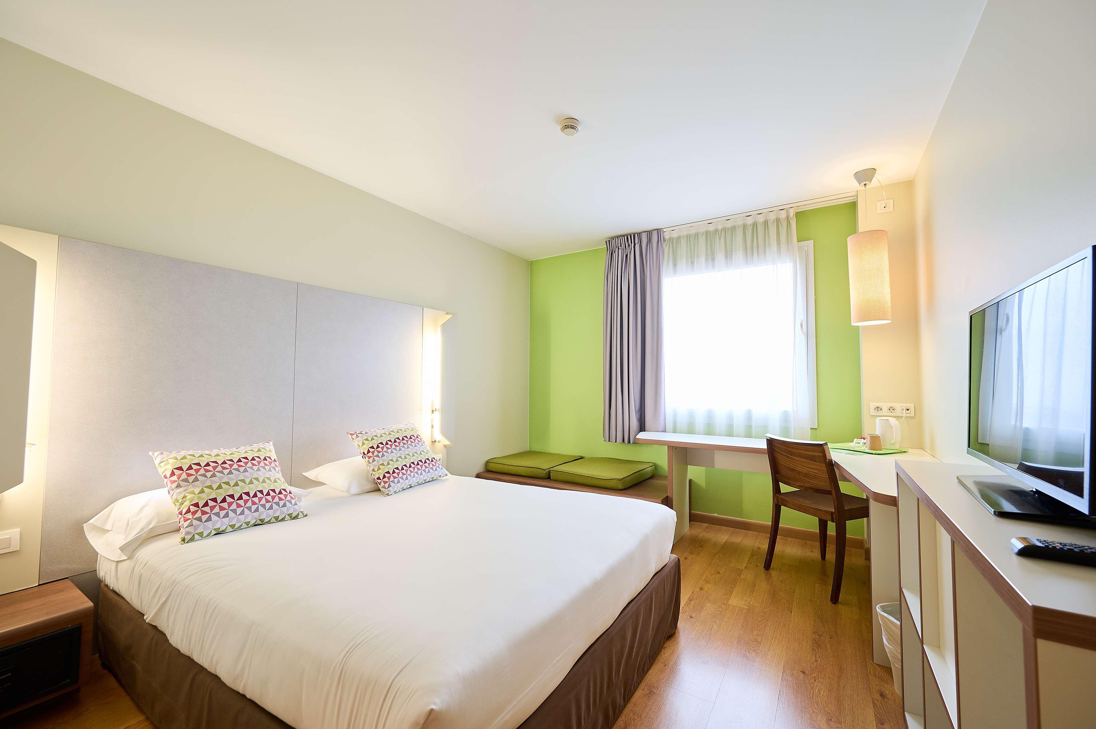 Hotel Campanile Barcelona Sud - Cornella Cornellà de Llobregat Esterno foto