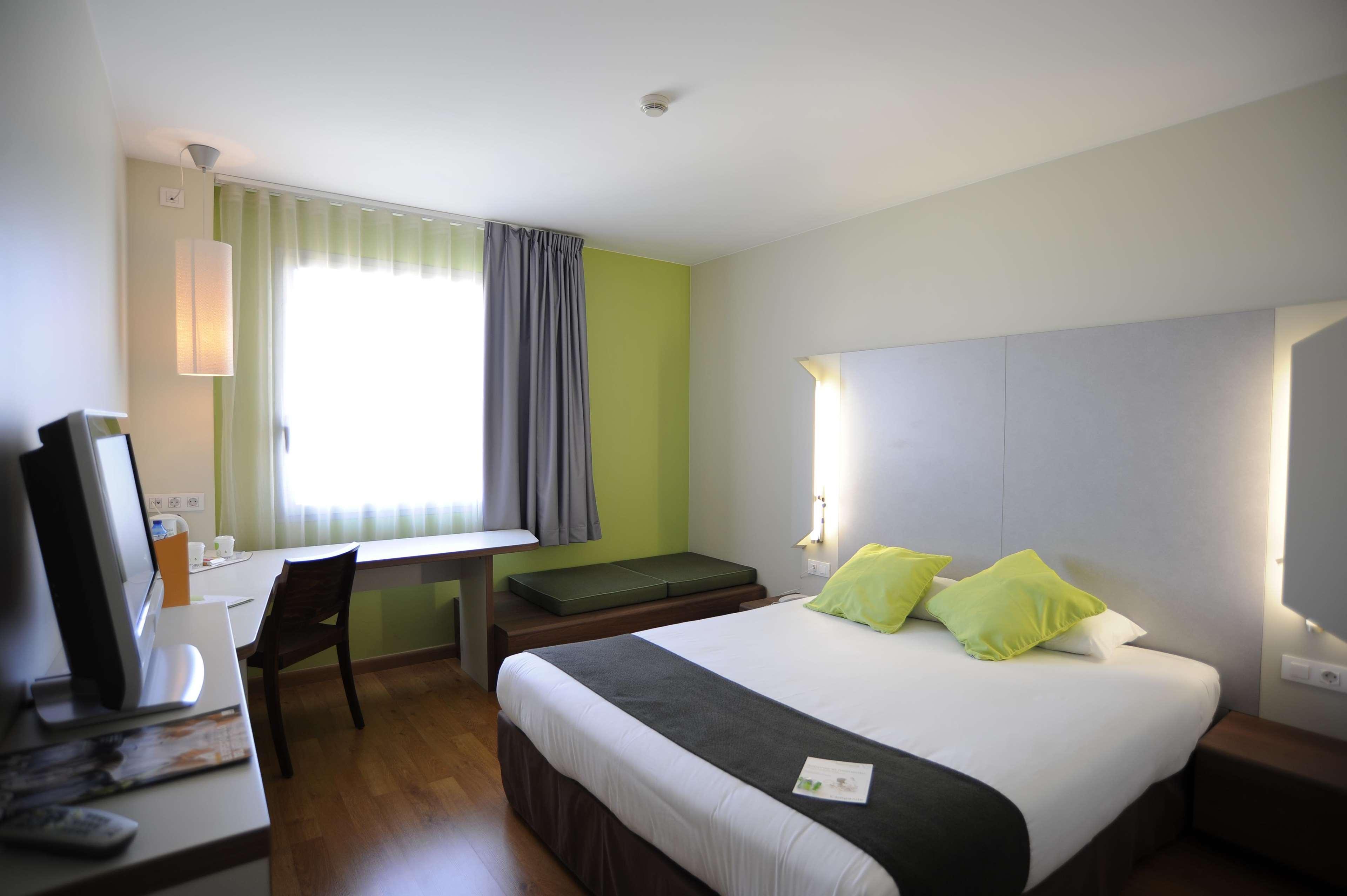Hotel Campanile Barcelona Sud - Cornella Cornellà de Llobregat Esterno foto