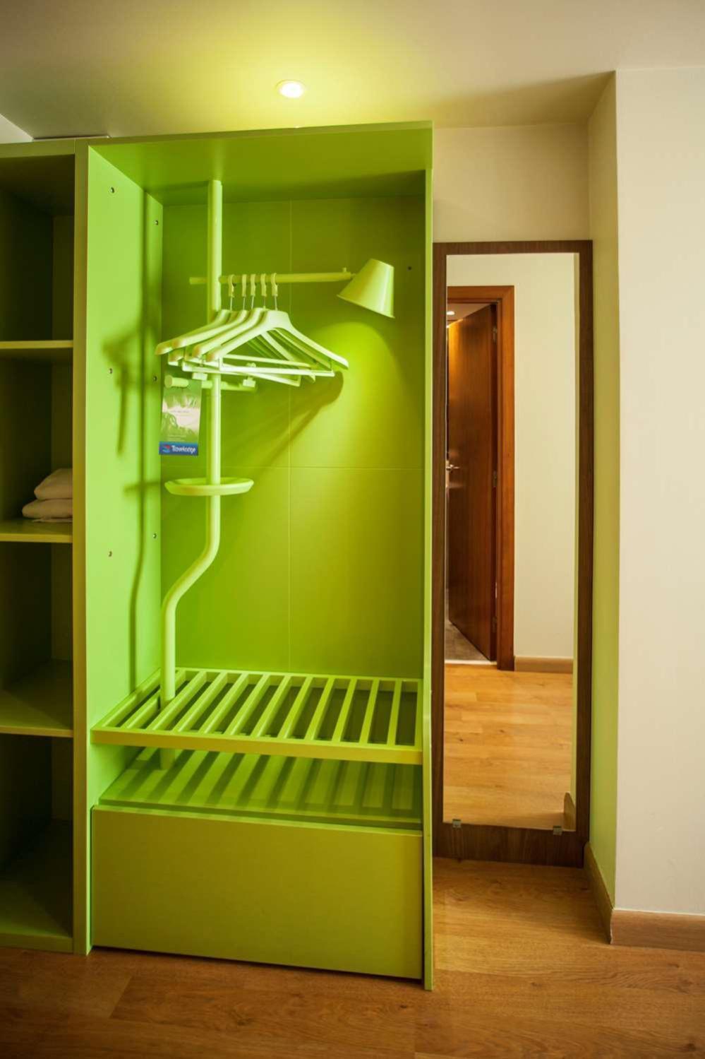 Hotel Campanile Barcelona Sud - Cornella Cornellà de Llobregat Esterno foto