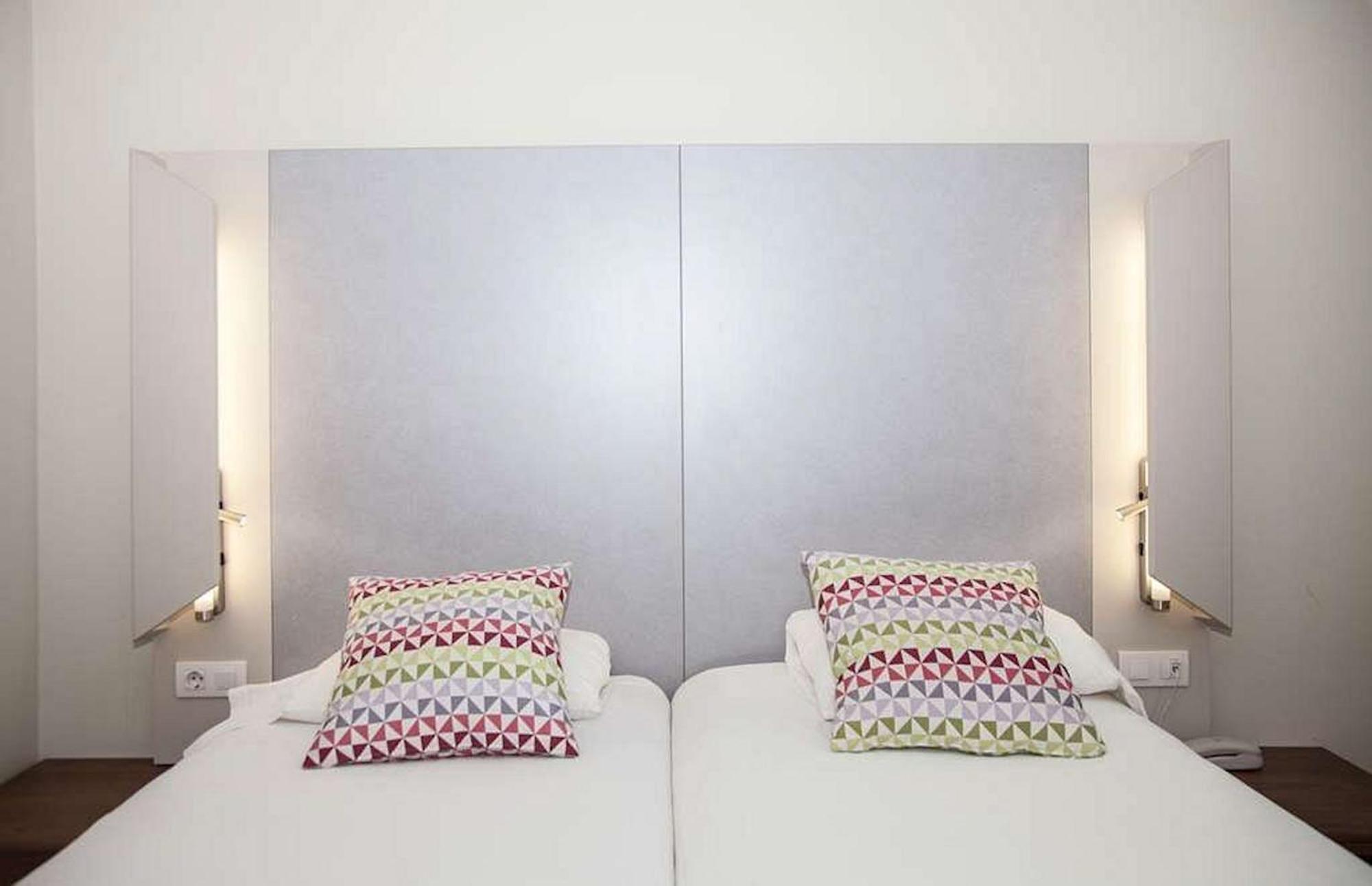 Hotel Campanile Barcelona Sud - Cornella Cornellà de Llobregat Esterno foto